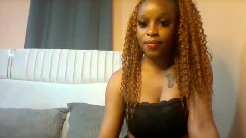 Snapshot of bliss_diva chatting on October 13, 2025, 12:16 pm Bliss diva online show from October 13, 2025, 12:16 pm