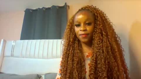 Snapshot of bliss_diva chatting on October 22, 2025, 9:36 pm Bliss diva online show from October 22, 2025, 9:36 pm