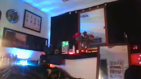 blissful614380763 online show from May 19, 2026, 10:05 pm