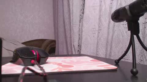 Snapshot of blissful_muse chatting on January 1, 2025, 1:37 pm Margo online show from January 1, 2025, 1:37 pm