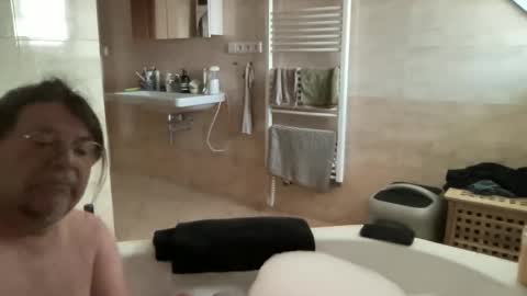 Snapshot of bllyidol chatting on November 7, 2025, 8:03 am BlIdoL online show from November 7, 2025, 8:03 am