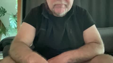 BlIdoL online show from April 21, 2026, 6:09 am