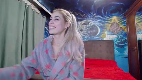 Snapshot of blonde4pasion chatting on January 16, 2025, 8:46 pm blonde4pasion online show from January 16, 2025, 8:46 pm