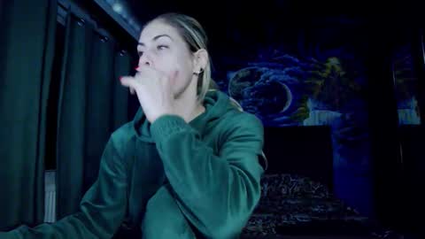 blonde4pasion online show from November 2, 2025, 5:26 pm