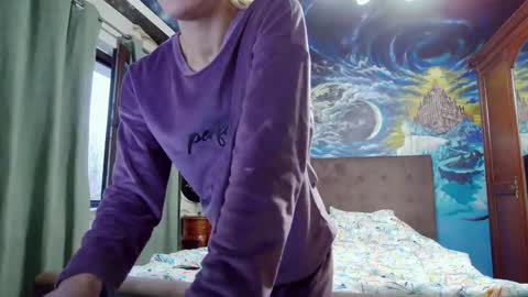 blonde4pasion online show from November 8, 2025, 5:07 am