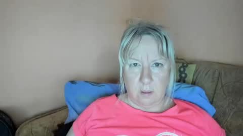 Snapshot of blonde_angel20 chatting on June 17, 2026, 3:42 am Nicole online show from June 17, 2026, 3:42 am