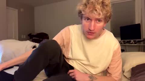 Blondie online show from November 21, 2025, 7:18 am