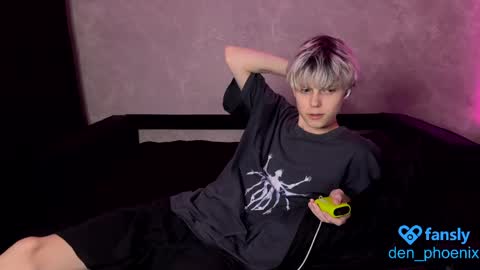 Snapshot of blonde_storm chatting on April 17, 2026, 10:13 pm Kieran and Den online show from April 17, 2026, 10:13 pm