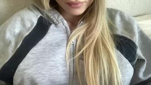 Blondegirlbaby online show from March 10, 2026, 8:30 am