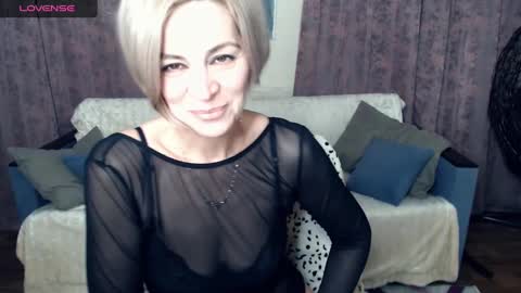 Snapshot of blondemommy_77 chatting on December 9, 2024, 11:45 pm Lola online show from December 9, 2024, 11:45 pm
