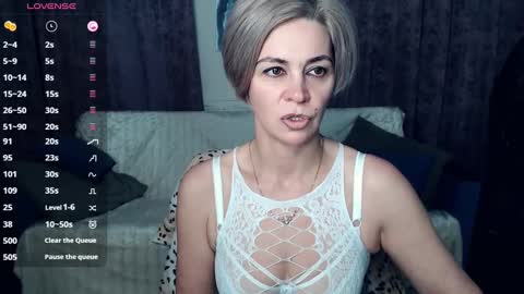 Snapshot of blondemommy_77 chatting on December 20, 2024, 11:26 pm Lola online show from December 20, 2024, 11:26 pm
