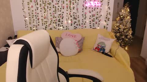 Natasha online show from December 12, 2024, 5:15 pm