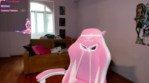 Elisa online show from October 27, 2025, 6:17 am