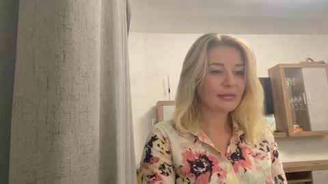 blondie_xoxoxo online show from September 16, 2025, 8:48 am