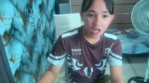 Snapshot of blondina_twinx chatting on July 5, 2026, 11:28 am blondina_twinx online show from July 5, 2026, 11:28 am