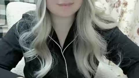 blondymargaret online show from March 2, 2025, 1:38 pm