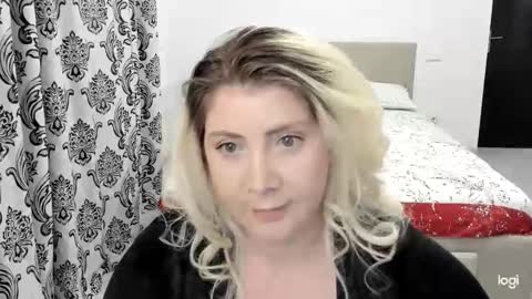 blondysarah online show from February 20, 2026, 11:49 pm