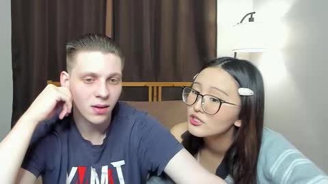 Snapshot of blossomandbee chatting on February 7, 2026, 5:05 pm Sasha and Maria online show from February 7, 2026, 5:05 pm