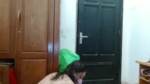 Snapshot of blowy079 chatting on February 21, 2026, 10:16 am blowy079 online show from February 21, 2026, 10:16 am