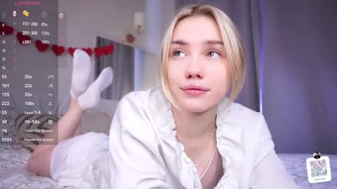 Snapshot of blue_bow chatting on February 26, 2026, 6:45 am Adeline online show from February 26, 2026, 6:45 am