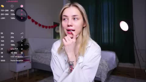 Adeline online show from March 9, 2026, 6:28 am