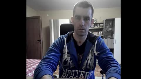Snapshot of blue_eyed_wolf chatting on February 5, 2026, 2:54 pm Runaway online show from February 5, 2026, 2:54 pm