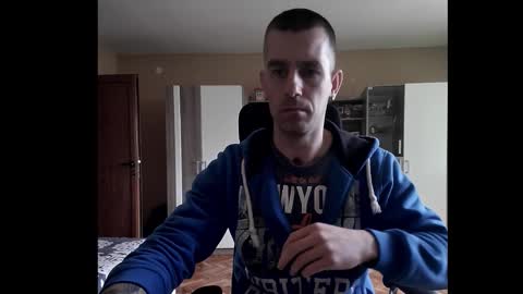 Snapshot of blue_eyed_wolf chatting on February 27, 2026, 2:06 pm Runaway online show from February 27, 2026, 2:06 pm
