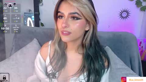 blue_kittenn online show from February 4, 2026, 6:41 am