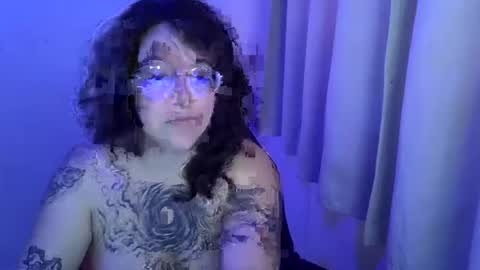 blue_liz online show from October 16, 2025, 7:26 pm