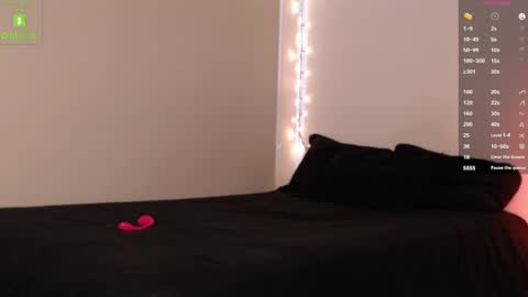 Blue online show from September 15, 2025, 12:38 pm