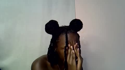 blue_savagee online show from October 27, 2025, 8:46 pm