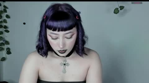 Sophie  online show from April 7, 2026, 3:07 am