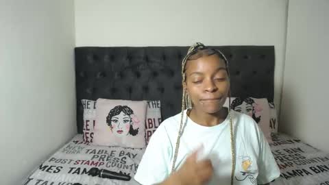 Snapshot of bluedi622952 chatting on January 20, 2025, 7:58 am Tee online show from January 20, 2025, 7:58 am