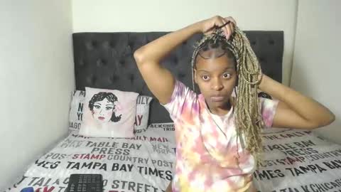 Snapshot of bluedi622952 chatting on January 20, 2025, 1:11 pm Tee online show from January 20, 2025, 1:11 pm