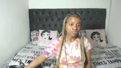 Snapshot of bluedi622952 chatting on January 21, 2025, 4:05 pm Tee online show from January 21, 2025, 4:05 pm