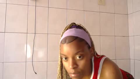 Snapshot of bluedi622952 chatting on March 7, 2025, 1:07 pm Tee online show from March 7, 2025, 1:07 pm