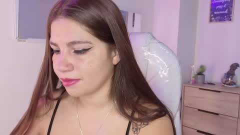 Snapshot of bluee_hazell chatting on July 9, 2026, 11:14 am online show from July 9, 2026, 11:14 am