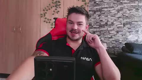 blueeyeboy0 online show from September 12, 2025, 6:57 am