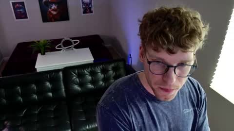 Snapshot of blueeyedtallguy chatting on March 12, 2026, 9:10 pm blueeyedtallguy online show from March 12, 2026, 9:10 pm
