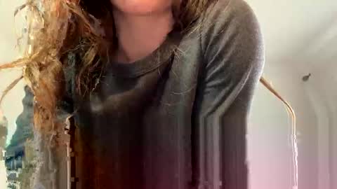 Blue online show from May 18, 2026, 2:07 am