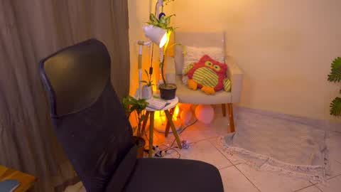FLORAA online show from May 21, 2026, 6:15 pm