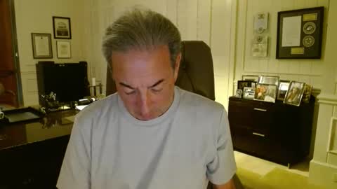 blueisles online show from April 8, 2026, 11:27 pm