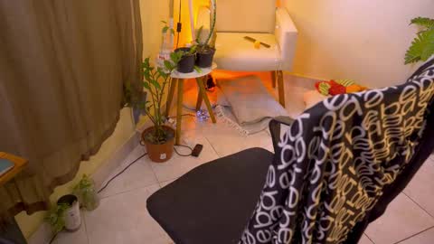 FLORAA online show from March 6, 2026, 3:08 pm