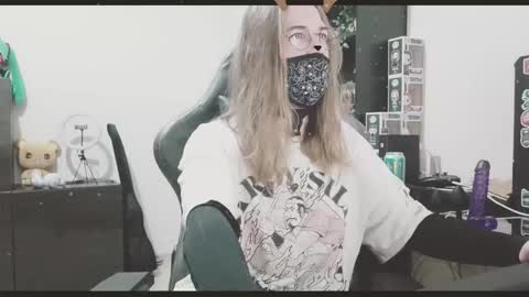 Blue online show from December 17, 2025, 12:16 am