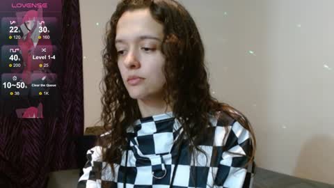 bluevixen7 online show from January 6, 2025, 11:29 am