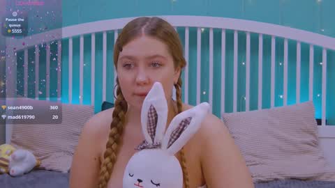 Snapshot of blush_ellie chatting on December 18, 2024, 4:17 pm Ellie3 online show from December 18, 2024, 4:17 pm