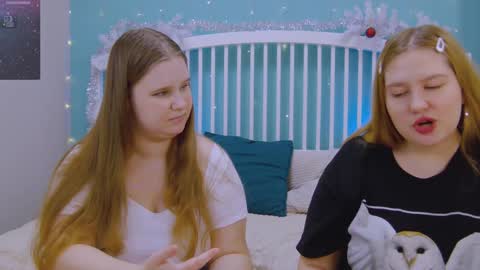 Snapshot of blush_ellie chatting on January 25, 2025, 5:40 pm Ellie3 online show from January 25, 2025, 5:40 pm