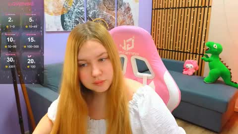 Snapshot of blush_ellie chatting on February 13, 2025, 2:20 pm Ellie3 online show from February 13, 2025, 2:20 pm