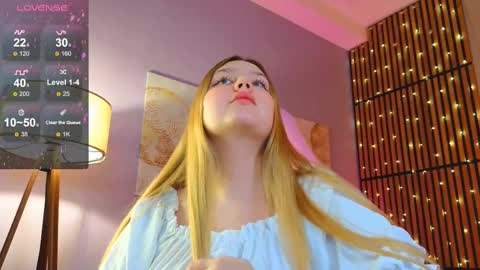 Snapshot of blush_ellie chatting on February 13, 2025, 5:22 pm Ellie3 online show from February 13, 2025, 5:22 pm