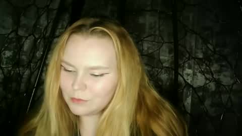 Snapshot of blushing_star chatting on September 12, 2025, 5:02 pm blushing_star online show from September 12, 2025, 5:02 pm